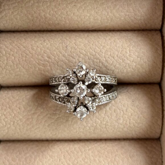 Sterling Silver 925 Cluster Ring - Picture 1 of 2